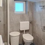 1 Bedroom In * 리시카