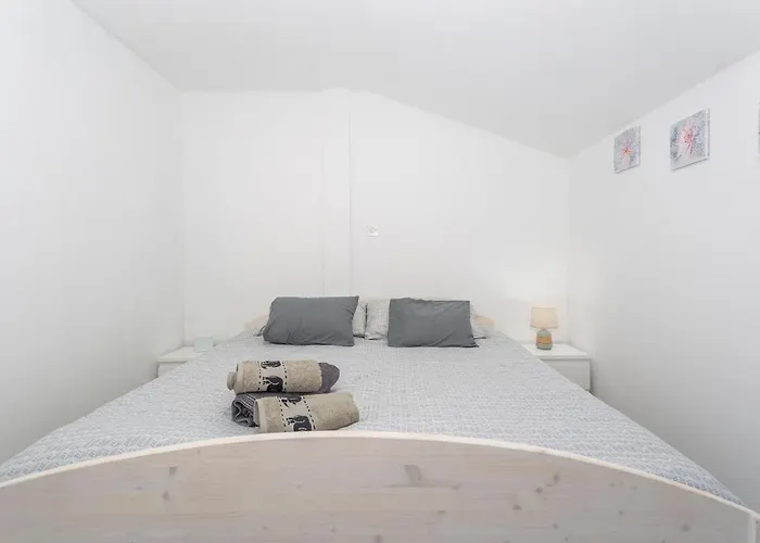 Semesterbostad Awesome In With Kitchen *