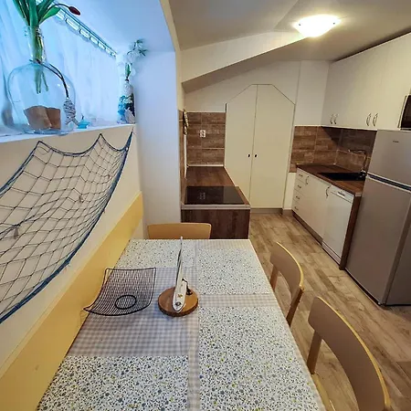 Awesome In With Kitchen *